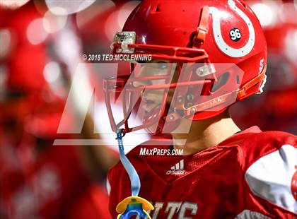 Thumbnail 2 in Rivercrest vs. Heber Springs (AAA 4A 2nd Round Playoff) photogallery.
