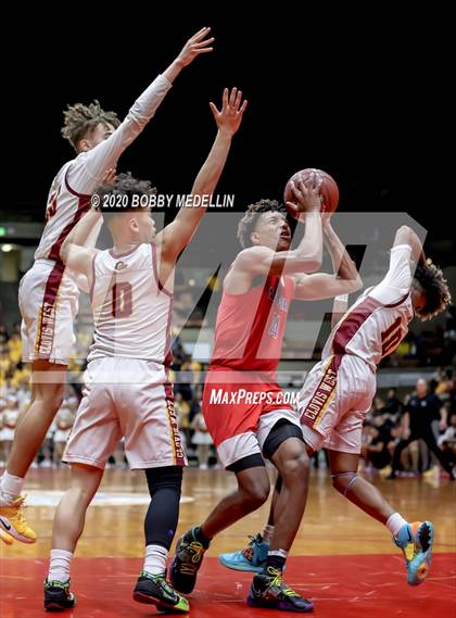 Thumbnail 2 in Clovis West vs. San Joaquin Memorial (CIF Open Division Central Section Championship) photogallery.
