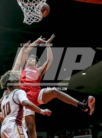Thumbnail 3 in Clovis West vs. San Joaquin Memorial (CIF Open Division Central Section Championship) photogallery.