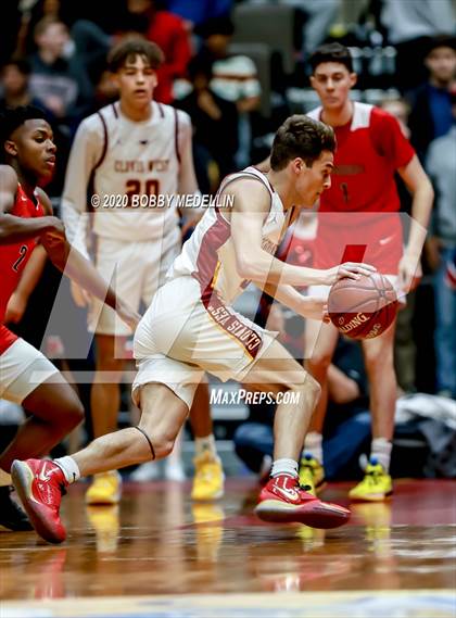 Thumbnail 2 in Clovis West vs. San Joaquin Memorial (CIF Open Division Central Section Championship) photogallery.