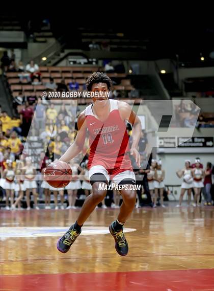 Thumbnail 3 in Clovis West vs. San Joaquin Memorial (CIF Open Division Central Section Championship) photogallery.