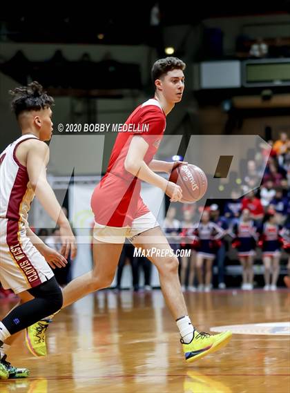 Thumbnail 3 in Clovis West vs. San Joaquin Memorial (CIF Open Division Central Section Championship) photogallery.