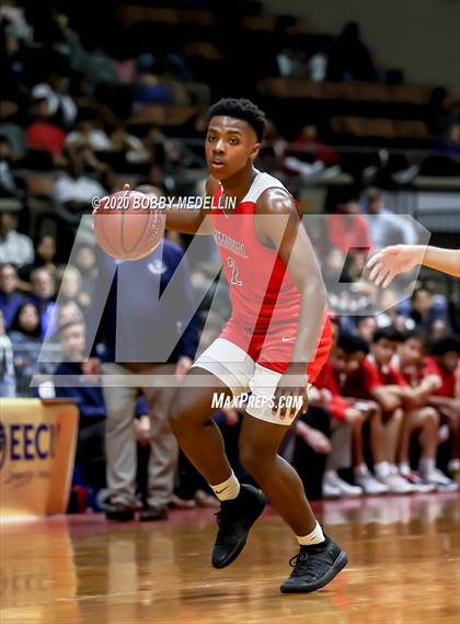 Thumbnail 2 in Clovis West vs. San Joaquin Memorial (CIF Open Division Central Section Championship) photogallery.