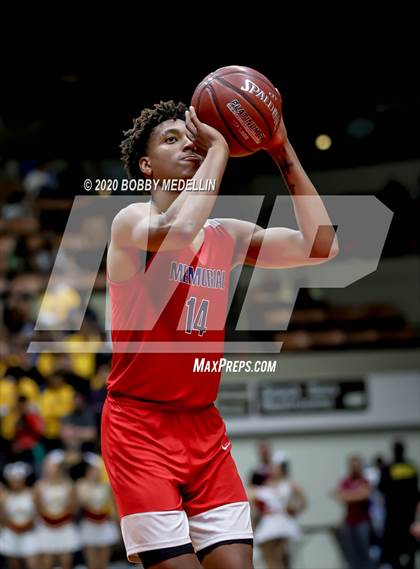 Thumbnail 2 in Clovis West vs. San Joaquin Memorial (CIF Open Division Central Section Championship) photogallery.