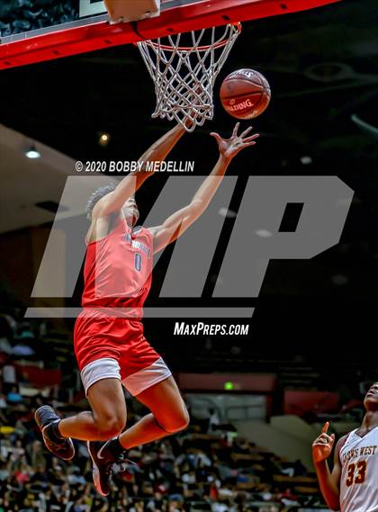 Thumbnail 1 in Clovis West vs. San Joaquin Memorial (CIF Open Division Central Section Championship) photogallery.