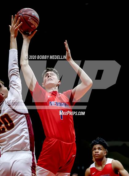 Thumbnail 3 in Clovis West vs. San Joaquin Memorial (CIF Open Division Central Section Championship) photogallery.