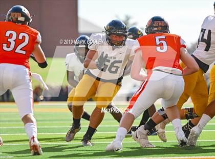 Thumbnail 3 in Rockwall vs. Klein Oak (UIL 6A Regional Semifinal) photogallery.