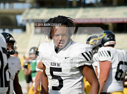 Thumbnail 1 in Rockwall vs. Klein Oak (UIL 6A Regional Semifinal) photogallery.