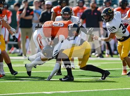 Thumbnail 2 in Rockwall vs. Klein Oak (UIL 6A Regional Semifinal) photogallery.