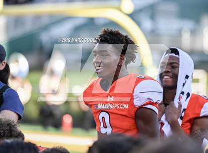 Thumbnail 2 in Rockwall vs. Klein Oak (UIL 6A Regional Semifinal) photogallery.