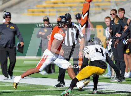 Thumbnail 2 in Rockwall vs. Klein Oak (UIL 6A Regional Semifinal) photogallery.