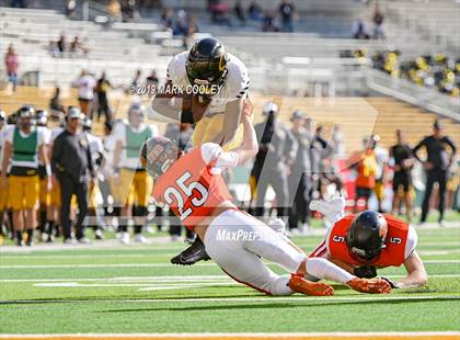 Thumbnail 3 in Rockwall vs. Klein Oak (UIL 6A Regional Semifinal) photogallery.