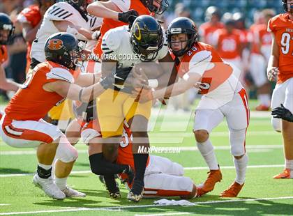 Thumbnail 3 in Rockwall vs. Klein Oak (UIL 6A Regional Semifinal) photogallery.