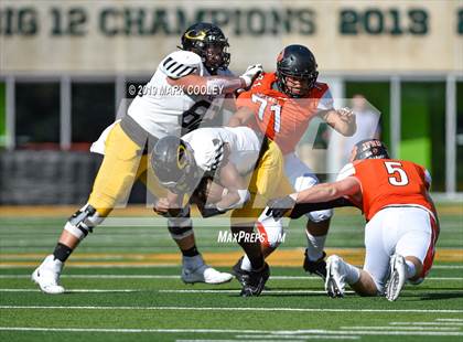 Thumbnail 2 in Rockwall vs. Klein Oak (UIL 6A Regional Semifinal) photogallery.