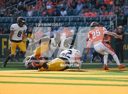 Thumbnail 1 in Rockwall vs. Klein Oak (UIL 6A Regional Semifinal) photogallery.