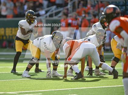 Thumbnail 1 in Rockwall vs. Klein Oak (UIL 6A Regional Semifinal) photogallery.