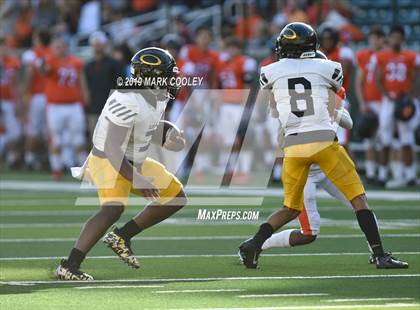 Thumbnail 2 in Rockwall vs. Klein Oak (UIL 6A Regional Semifinal) photogallery.