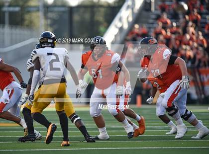 Thumbnail 2 in Rockwall vs. Klein Oak (UIL 6A Regional Semifinal) photogallery.