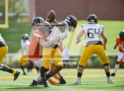 Thumbnail 3 in Rockwall vs. Klein Oak (UIL 6A Regional Semifinal) photogallery.