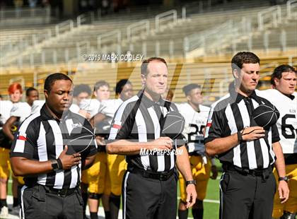 Thumbnail 1 in Rockwall vs. Klein Oak (UIL 6A Regional Semifinal) photogallery.