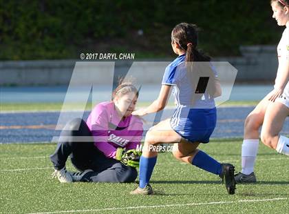 Thumbnail 2 in JV: Bishop Amat vs La Salle photogallery.
