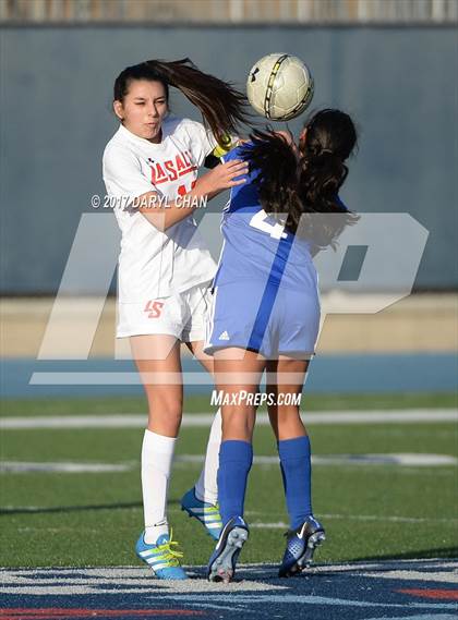 Thumbnail 1 in JV: Bishop Amat vs La Salle photogallery.