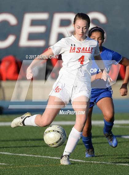 Thumbnail 2 in JV: Bishop Amat vs La Salle photogallery.