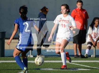 Thumbnail 3 in JV: Bishop Amat vs La Salle photogallery.