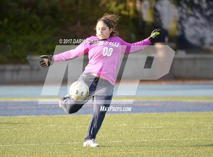 Thumbnail 2 in JV: Bishop Amat vs La Salle photogallery.