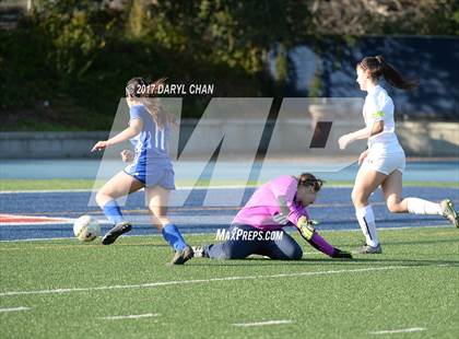 Thumbnail 2 in JV: Bishop Amat vs La Salle photogallery.