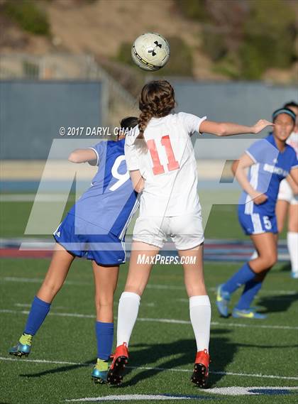 Thumbnail 1 in JV: Bishop Amat vs La Salle photogallery.