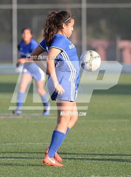 Thumbnail 1 in JV: Bishop Amat vs La Salle photogallery.