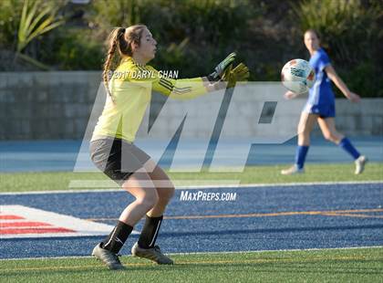 Thumbnail 2 in JV: Bishop Amat vs La Salle photogallery.