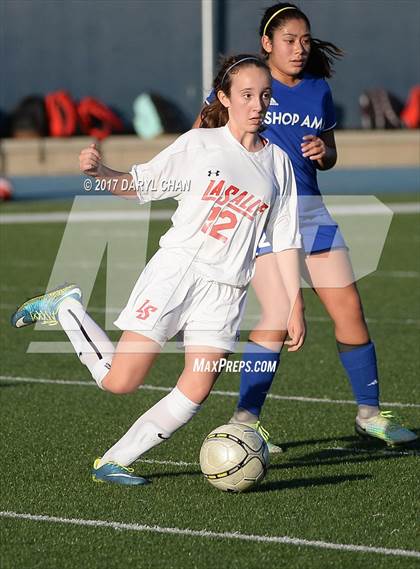 Thumbnail 1 in JV: Bishop Amat vs La Salle photogallery.