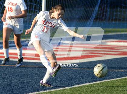 Thumbnail 3 in JV: Bishop Amat vs La Salle photogallery.