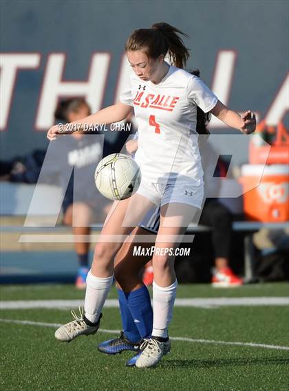 Thumbnail 3 in JV: Bishop Amat vs La Salle photogallery.