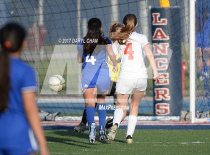 Thumbnail 2 in JV: Bishop Amat vs La Salle photogallery.