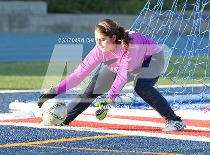 Thumbnail 1 in JV: Bishop Amat vs La Salle photogallery.