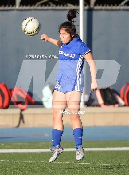 Thumbnail 3 in JV: Bishop Amat vs La Salle photogallery.