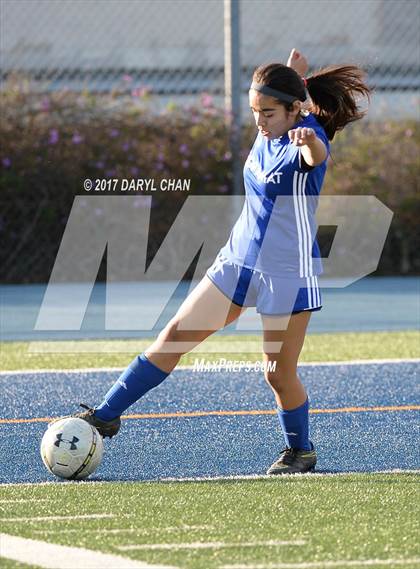 Thumbnail 2 in JV: Bishop Amat vs La Salle photogallery.