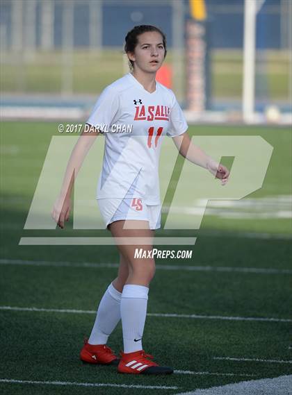 Thumbnail 2 in JV: Bishop Amat vs La Salle photogallery.
