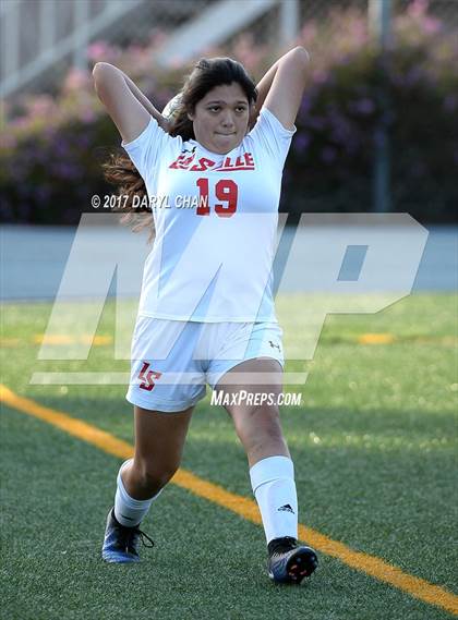 Thumbnail 1 in JV: Bishop Amat vs La Salle photogallery.