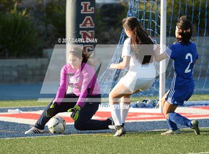 Thumbnail 3 in JV: Bishop Amat vs La Salle photogallery.
