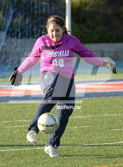 Thumbnail 1 in JV: Bishop Amat vs La Salle photogallery.