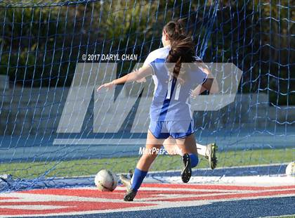 Thumbnail 3 in JV: Bishop Amat vs La Salle photogallery.
