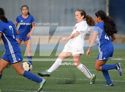 Thumbnail 3 in JV: Bishop Amat vs La Salle photogallery.