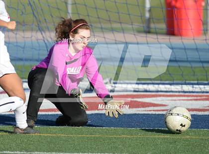 Thumbnail 2 in JV: Bishop Amat vs La Salle photogallery.