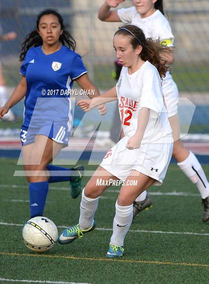 Thumbnail 1 in JV: Bishop Amat vs La Salle photogallery.