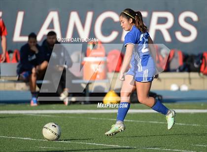 Thumbnail 2 in JV: Bishop Amat vs La Salle photogallery.
