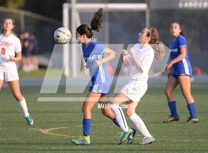 Thumbnail 1 in JV: Bishop Amat vs La Salle photogallery.